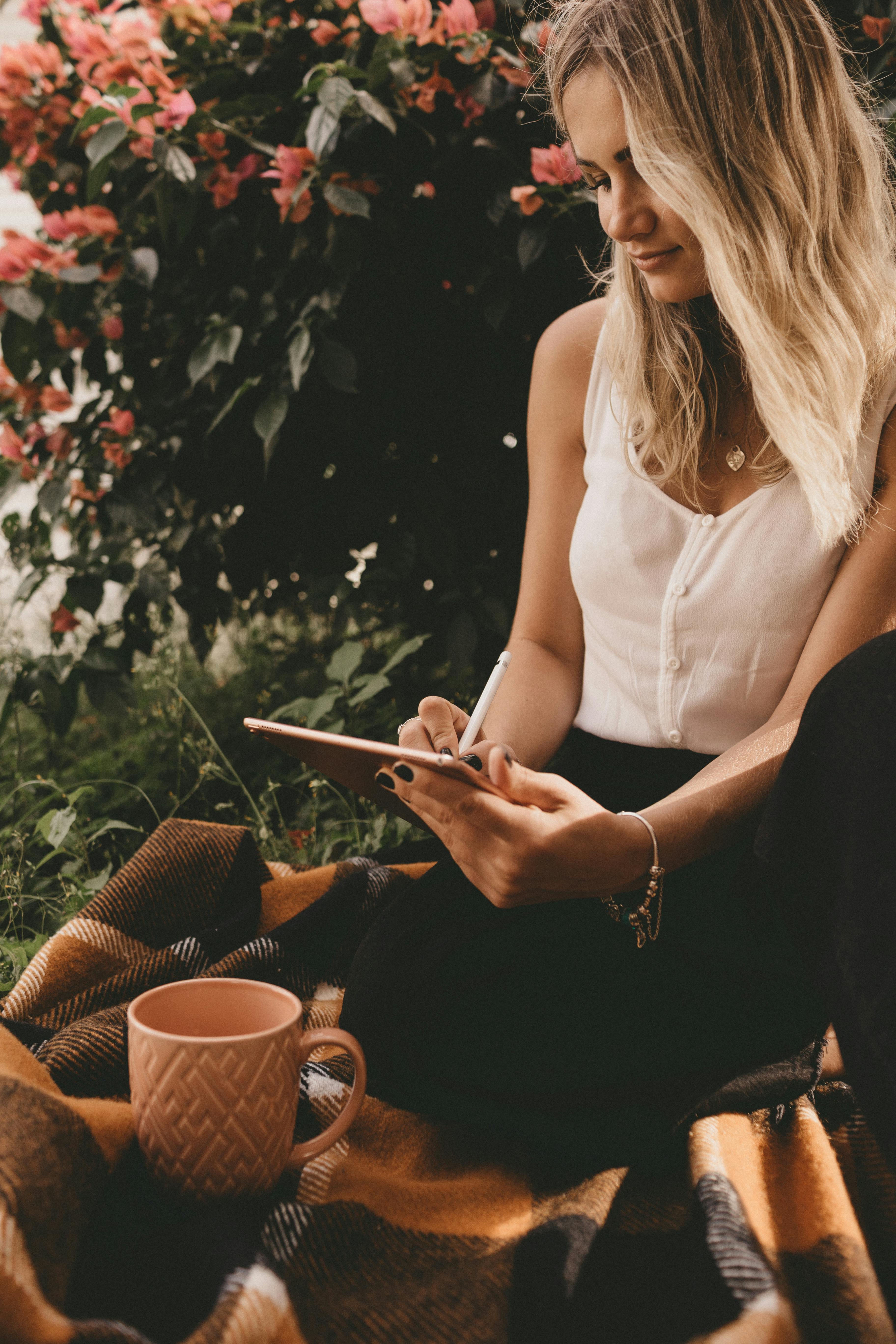 Effective Ways to Buy Stocks on iPhone in 2025: Get Started Today!