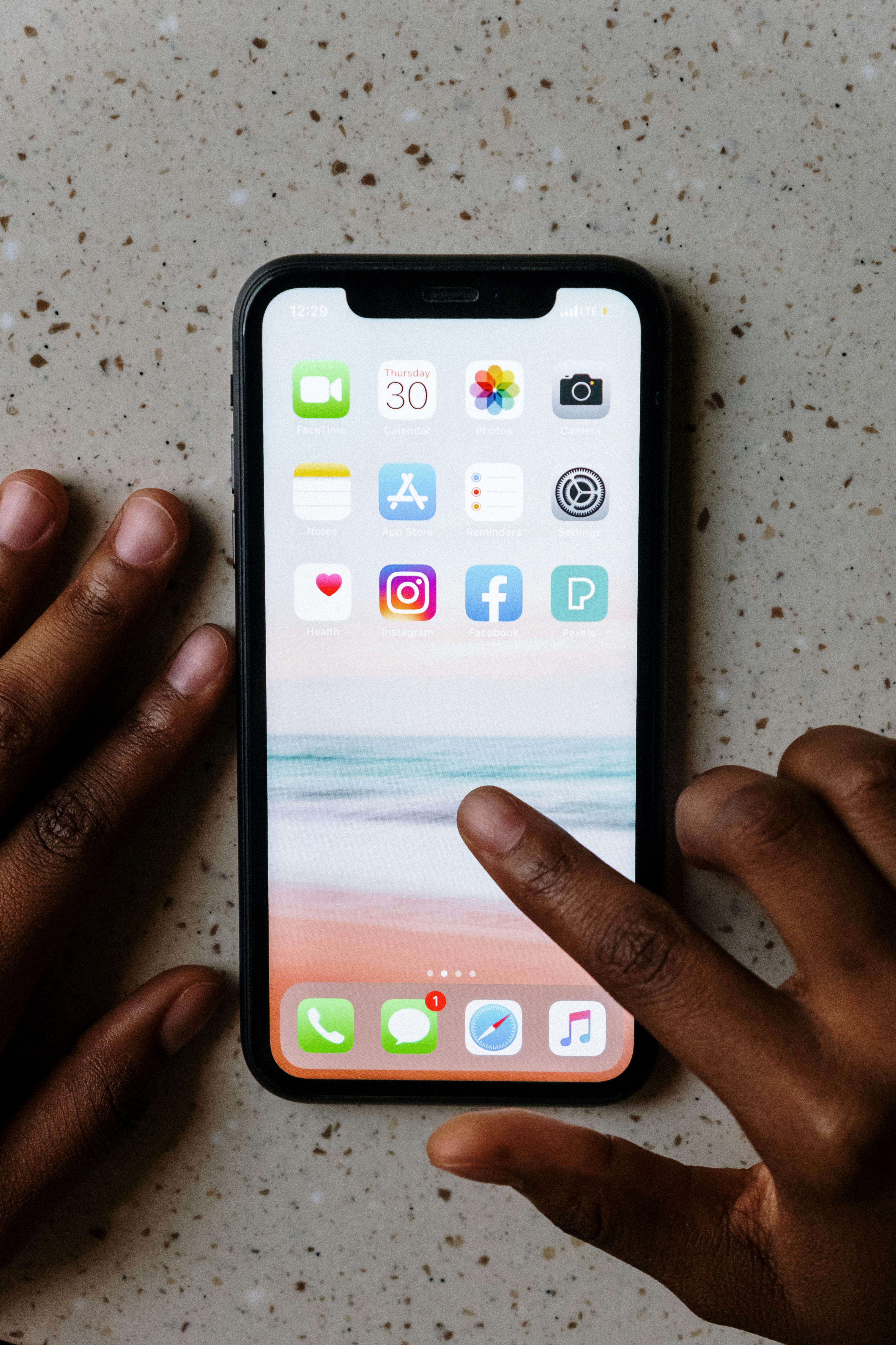 Effective Methods to Block Text Messages on iPhone in 2025